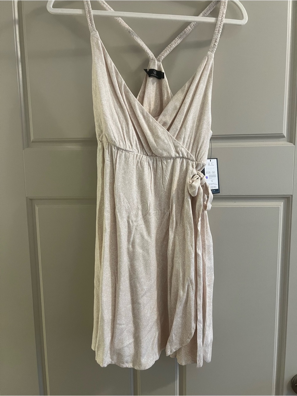 Volcom Women’s Sleeveless Wrap Dress tan